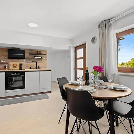 Gradina Lägenhet Vodnjan